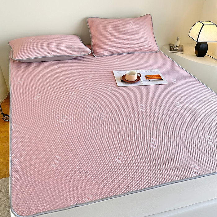 91家纺网 家纺一手货源 找家纺 凉百百 2024春夏新款冰豆豆凉感冰豆豆小米粒席空调席 少女粉