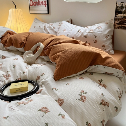 91家纺网 家纺一手货源 找家纺 （总）阿曼达 2024春夏直播新款母婴级泡泡m皱皱纱水洗m印花四件套