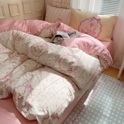 91家纺网 家纺一手货源 找家纺 （总）六巷胡同 2024新款INS元气减龄混搭大版枕套版卡通四件套