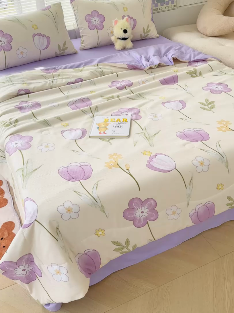 91家纺网 家纺一手货源 找家纺 慕尚家纺 2025新款亲肤泡泡棉卡通印花夏被单品夏被四件套 秋水伊人