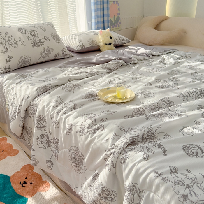 91家纺网 家纺一手货源 找家纺 慕尚家纺 2025新款亲肤泡泡棉卡通印花夏被单品夏被四件套 玫瑰花园