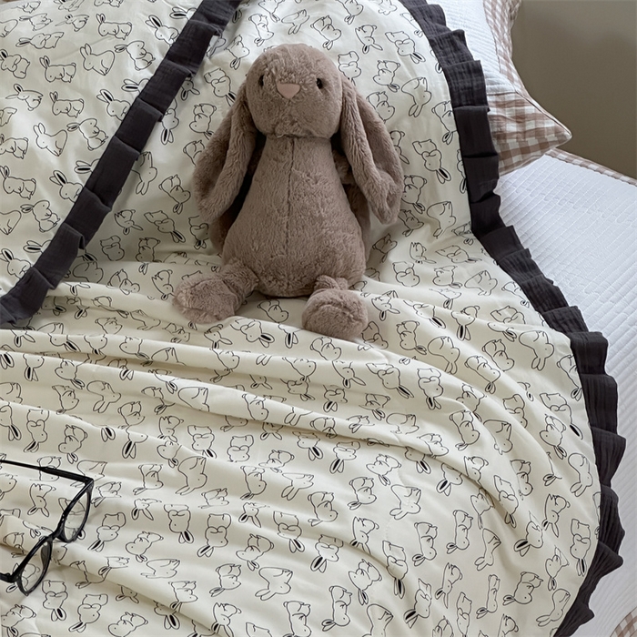 91家纺网 家纺一手货源 找家纺 洋铭区（原狠狠爱） 2024新款皱皱花边全棉夏被 糖果兔