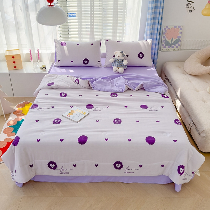 91家纺网 家纺一手货源 找家纺 慕尚家纺 2025新款亲肤泡泡棉卡通印花夏被单品夏被四件套 怦然心动