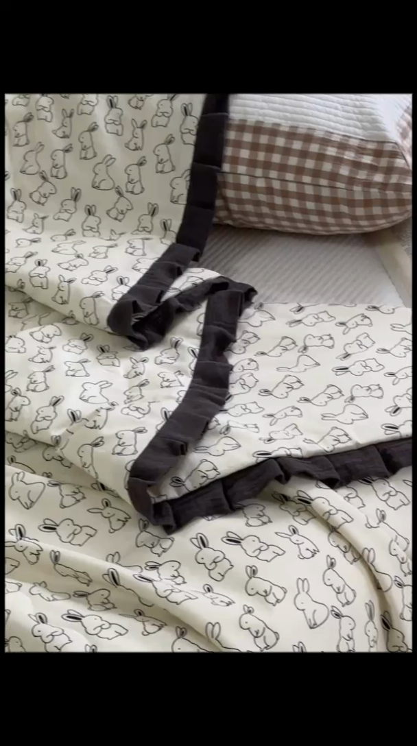 91家纺网 家纺一手货源 找家纺 洋铭区（原狠狠爱） 2024新款皱皱花边全棉夏被 糖果兔