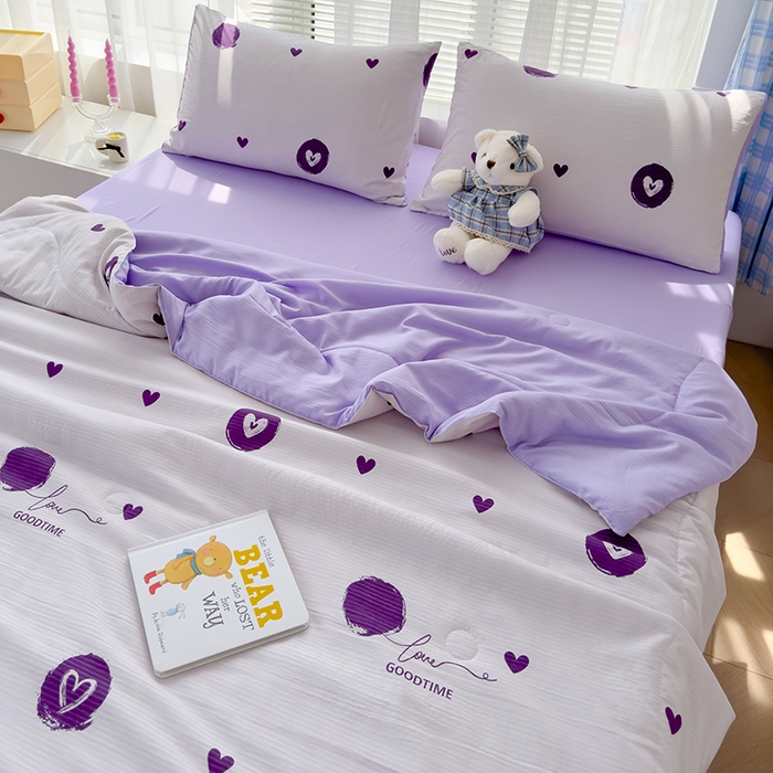 91家纺网 家纺一手货源 找家纺 慕尚家纺 2025新款亲肤泡泡棉卡通印花夏被单品夏被四件套 怦然心动