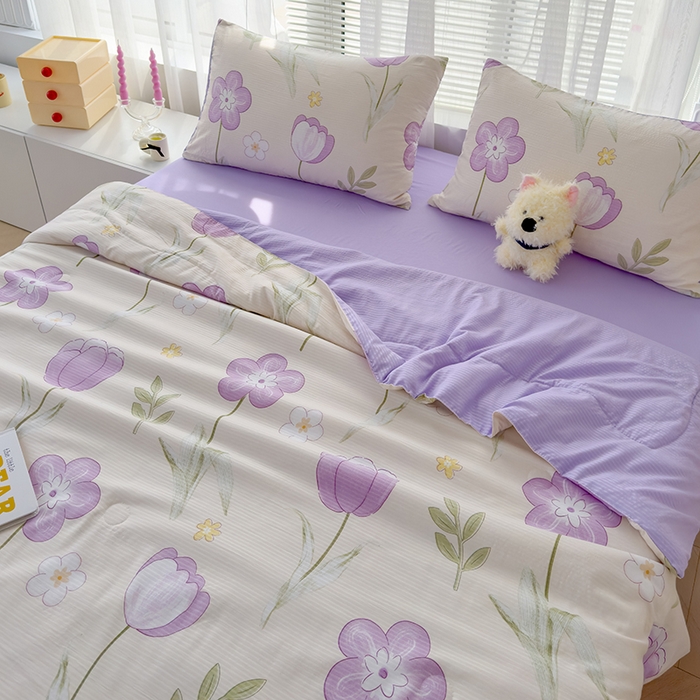 91家纺网 家纺一手货源 找家纺 慕尚家纺 2025新款亲肤泡泡棉卡通印花夏被单品夏被四件套 秋水伊人