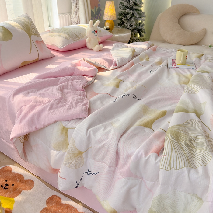 91家纺网 家纺一手货源 找家纺 慕尚家纺 2025新款亲肤泡泡棉卡通印花夏被单品夏被四件套 银杏叶