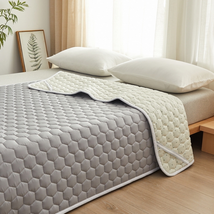 91家纺网 家纺一手货源 找家纺 祁恋婷家居 2024新款全棉夹棉羽丝棉床褥垫 全棉护垫-元气灰