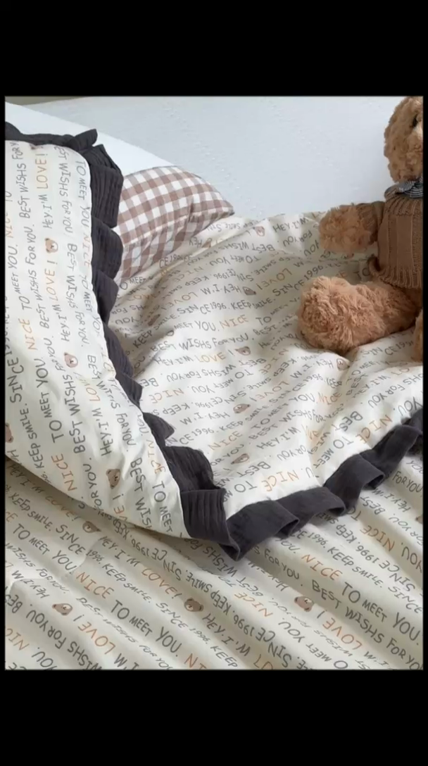 91家纺网 家纺一手货源 找家纺 洋铭区（原狠狠爱） 2024新款皱皱花边全棉夏被 字母熊