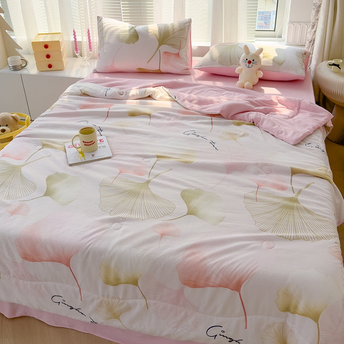 91家纺网 家纺一手货源 找家纺 慕尚家纺 2025新款亲肤泡泡棉卡通印花夏被单品夏被四件套 银杏叶