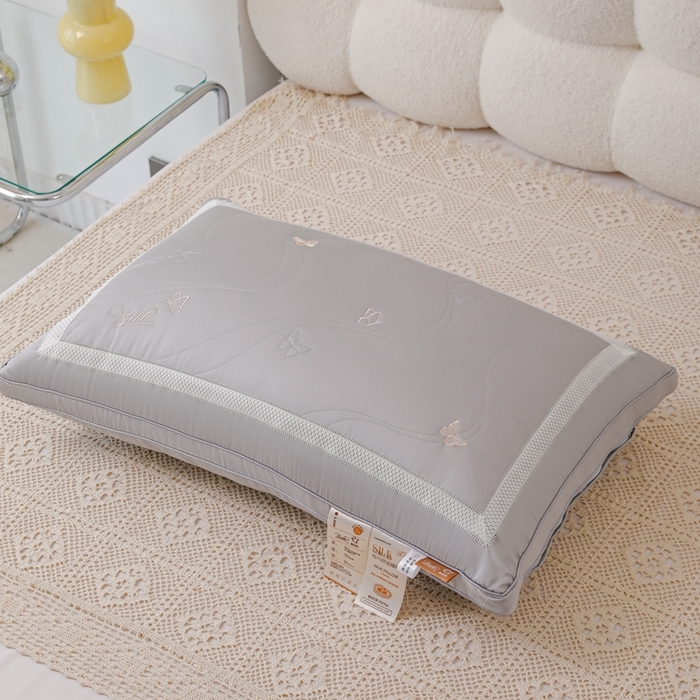 91家纺网 家纺一手货源 找家纺 爱尚家枕芯 2024新款蝴蝶刺绣枕头枕芯 灰色48*74cm/只