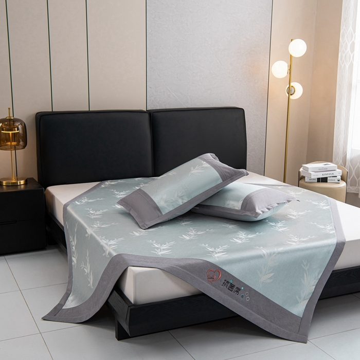 91家纺网 家纺一手货源 找家纺 爱宝被业 2025新款法式冰丝提花刺绣凉席 摇曳 床单款