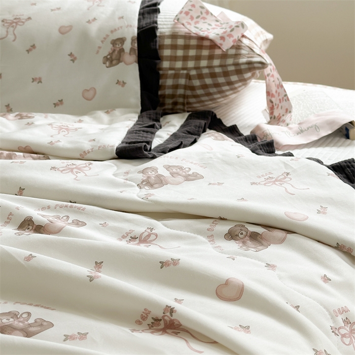 91家纺网 家纺一手货源 找家纺 洋铭区（原狠狠爱） 2024新款皱皱花边全棉夏被 甜心熊