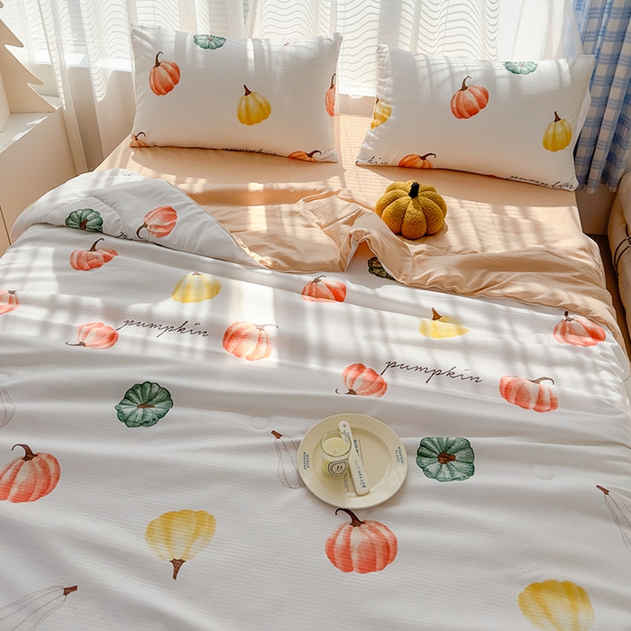 91家纺网 家纺一手货源 找家纺 慕尚家纺 2025新款亲肤泡泡棉卡通印花夏被单品夏被四件套 南瓜乐园