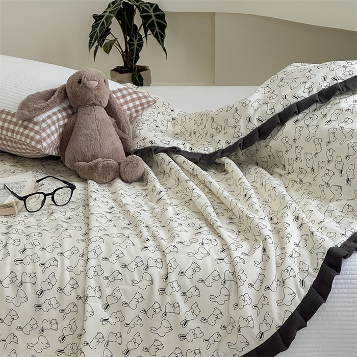 91家纺网 家纺一手货源 找家纺 洋铭区（原狠狠爱） 2024新款皱皱花边全棉夏被 糖果兔