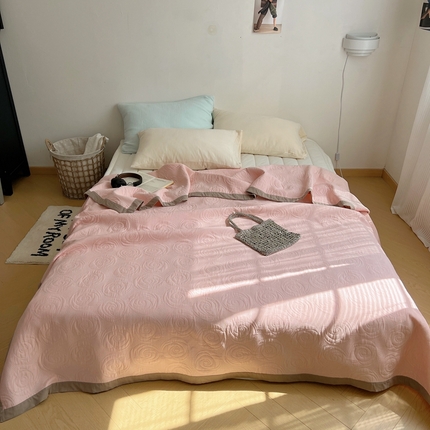 91家纺网 家纺一手货源 找家纺 （总）桃喜 2024新款A类全棉提花三层纱夏被