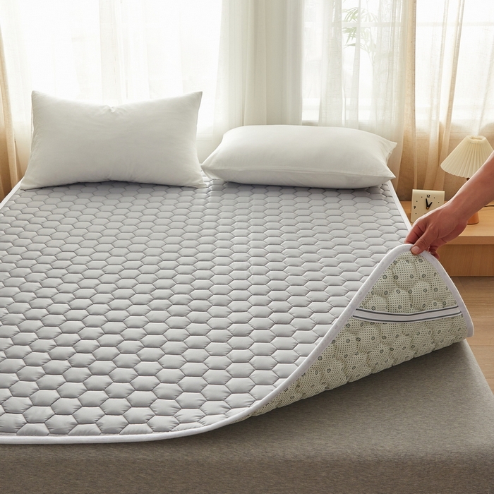 91家纺网 家纺一手货源 找家纺 祁恋婷家居 2024新款全棉夹棉羽丝棉床褥垫 全棉护垫-元气灰