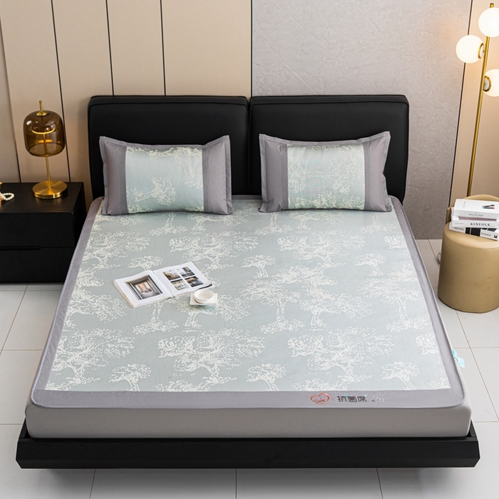 91家纺网 家纺一手货源 找家纺 爱宝被业 2025新款法式冰丝提花刺绣凉席 密林 床笠款