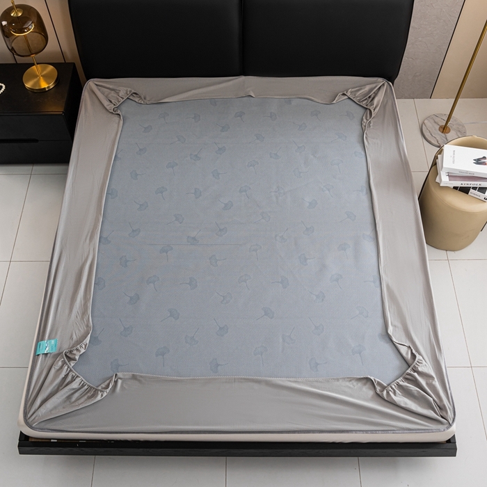 91家纺网 家纺一手货源 找家纺 爱宝被业 2025新款法式冰丝提花刺绣凉席 银杏 床笠款