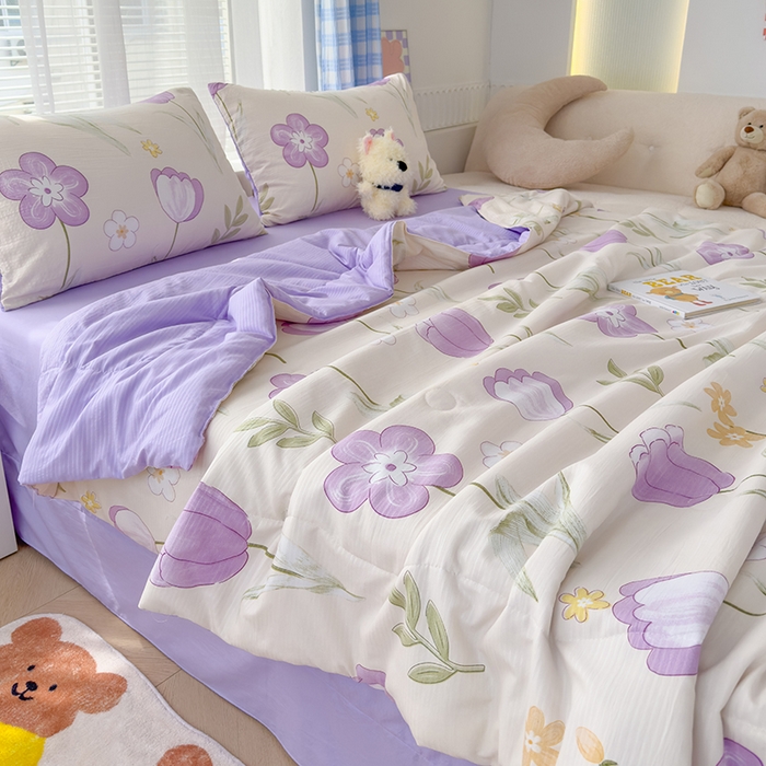 91家纺网 家纺一手货源 找家纺 慕尚家纺 2025新款亲肤泡泡棉卡通印花夏被单品夏被四件套 秋水伊人