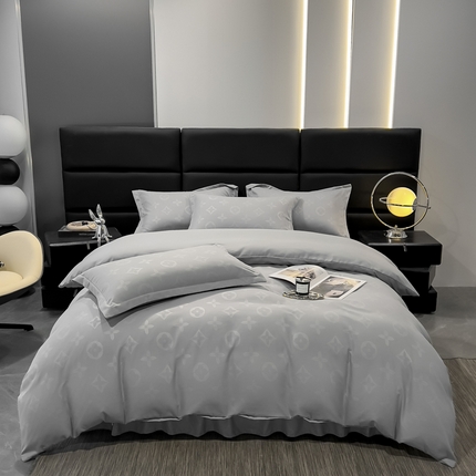 91家纺网 家纺一手货源 找家纺 （总）梓瑄家居 2024新款大牌风亲肤激光刻花四件套