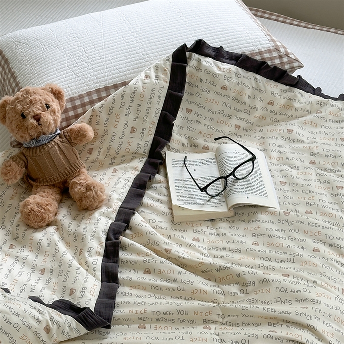 91家纺网 家纺一手货源 找家纺 洋铭区（原狠狠爱） 2024新款皱皱花边全棉夏被 字母熊