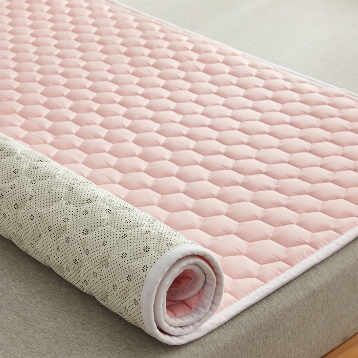 91家纺网 家纺一手货源 找家纺 祁恋婷家居 2024新款全棉夹棉羽丝棉床褥垫 全棉护垫-元气粉