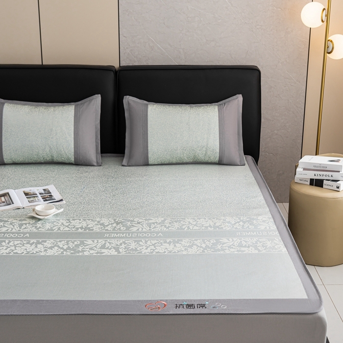 91家纺网 家纺一手货源 找家纺 爱宝被业 2025新款法式冰丝提花刺绣凉席 花漾 床笠款