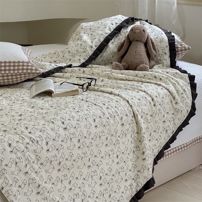 91家纺网 家纺一手货源 找家纺 洋铭区（原狠狠爱） 2024新款皱皱花边全棉夏被 糖果兔