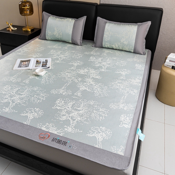 91家纺网 家纺一手货源 找家纺 爱宝被业 2025新款法式冰丝提花刺绣凉席 密林 床笠款