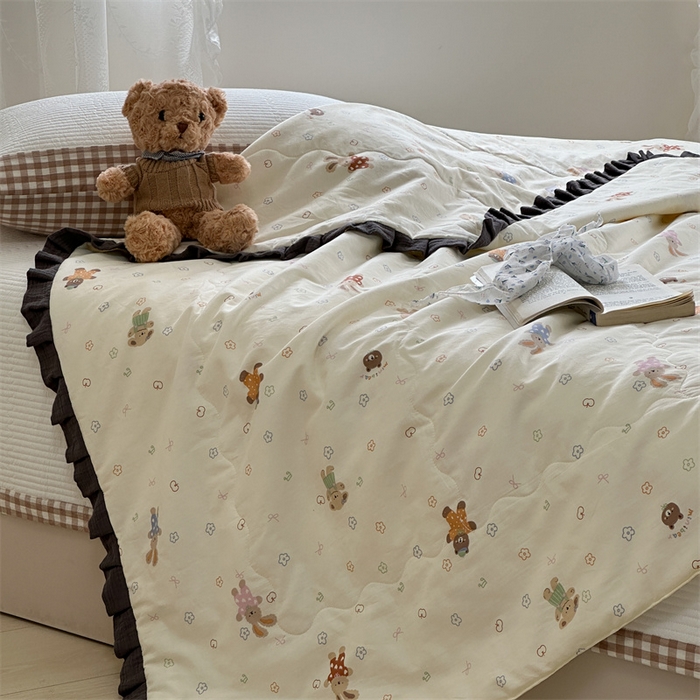 91家纺网 家纺一手货源 找家纺 洋铭区（原狠狠爱） 2024新款皱皱花边全棉夏被 小熊兔兔