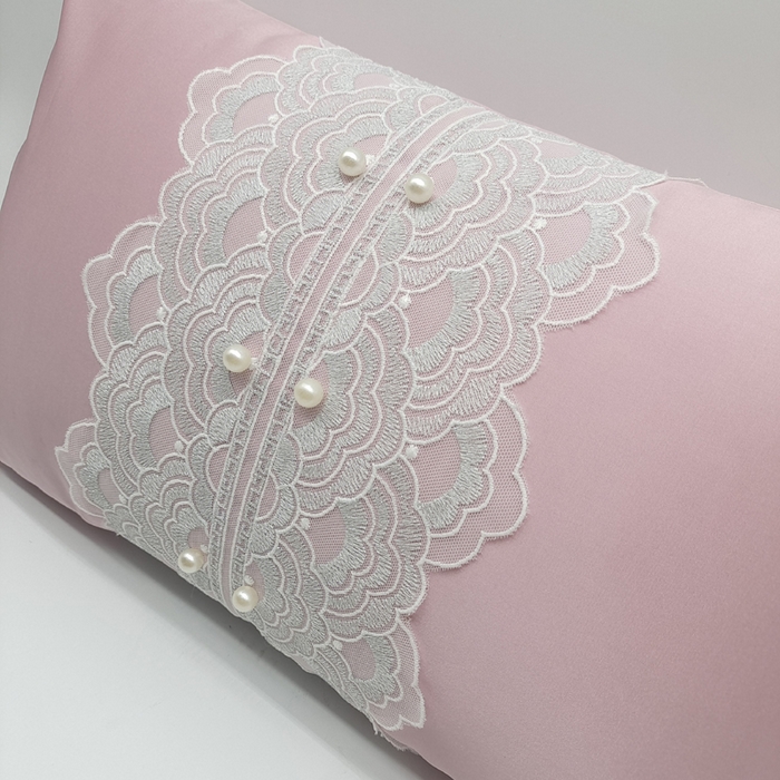 91家纺网 家纺一手货源 找家纺 （总）澜屿 新款珍珠蕾丝小抱枕