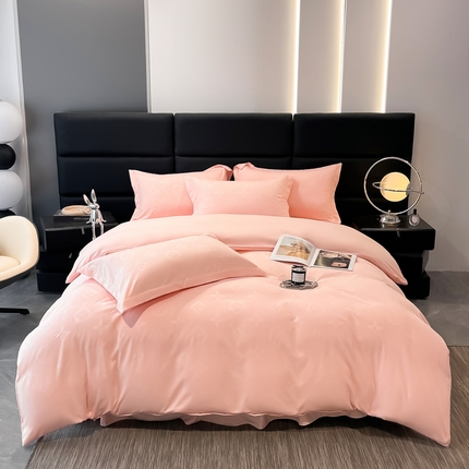 91家纺网 家纺一手货源 找家纺 （总）梓瑄家居 2024新款大牌风亲肤激光刻花四件套