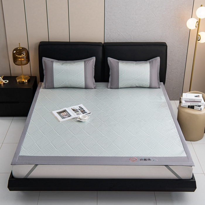 91家纺网 家纺一手货源 找家纺 爱宝被业 2025新款法式冰丝提花刺绣凉席 格调 床单款