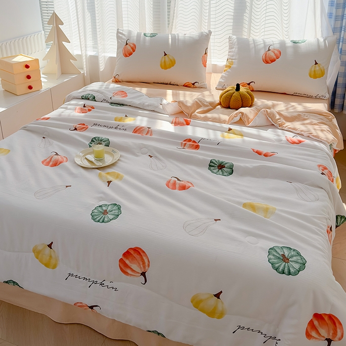 91家纺网 家纺一手货源 找家纺 慕尚家纺 2025新款亲肤泡泡棉卡通印花夏被单品夏被四件套 南瓜乐园