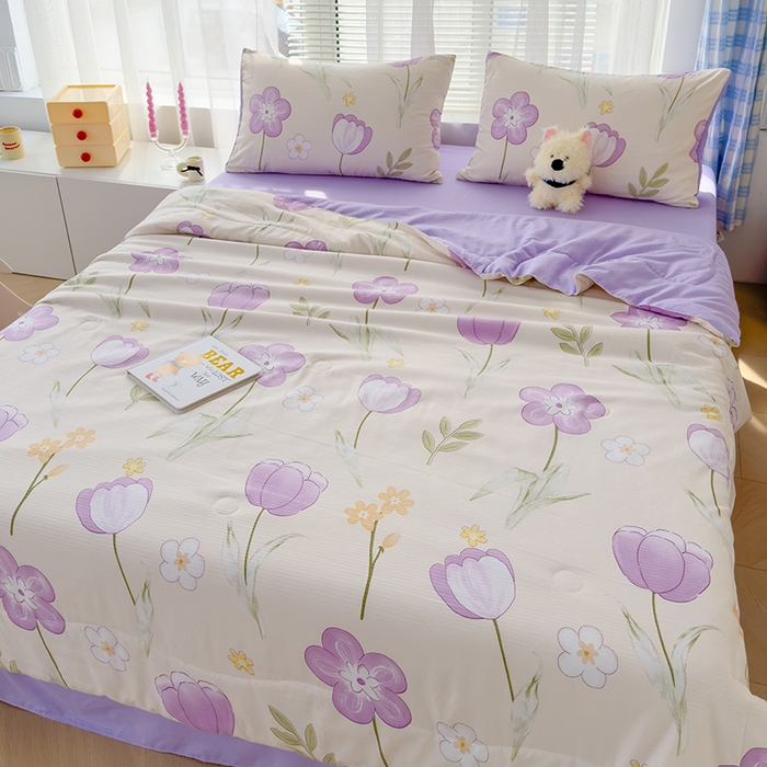 91家纺网 家纺一手货源 找家纺 慕尚家纺 2025新款亲肤泡泡棉卡通印花夏被单品夏被四件套 秋水伊人