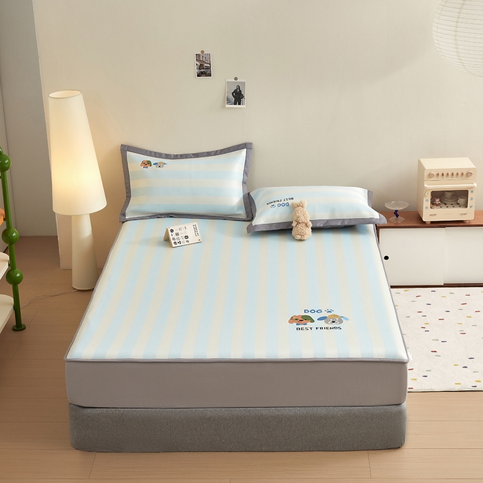 91家纺网 家纺一手货源 找家纺 怡家居 2024新款A类PE凉感提花刺绣床笠款凉席 米兰条纹狗-床笠款