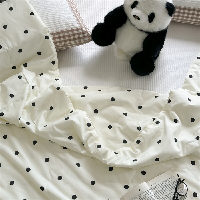 91家纺网 家纺一手货源 找家纺 洋铭区（原狠狠爱） 2024新款皱皱花边全棉夏被 黑色圆点