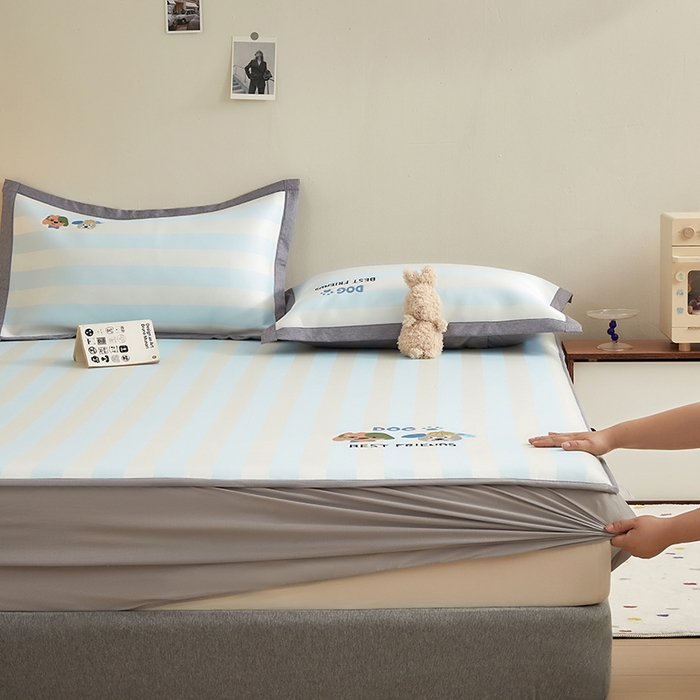 91家纺网 家纺一手货源 找家纺 怡家居 2024新款A类PE凉感提花刺绣床笠款凉席 米兰条纹狗-床笠款