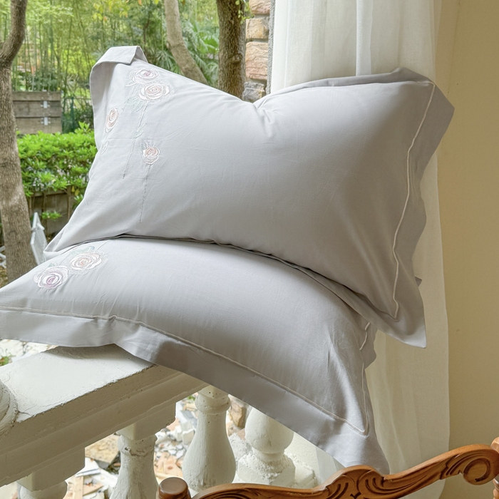 91家纺网 家纺一手货源 找家纺 红番天家居馆 2025新款长绒棉全棉刺绣四件套-玫瑰之城 玫瑰之城-布拉斯灰