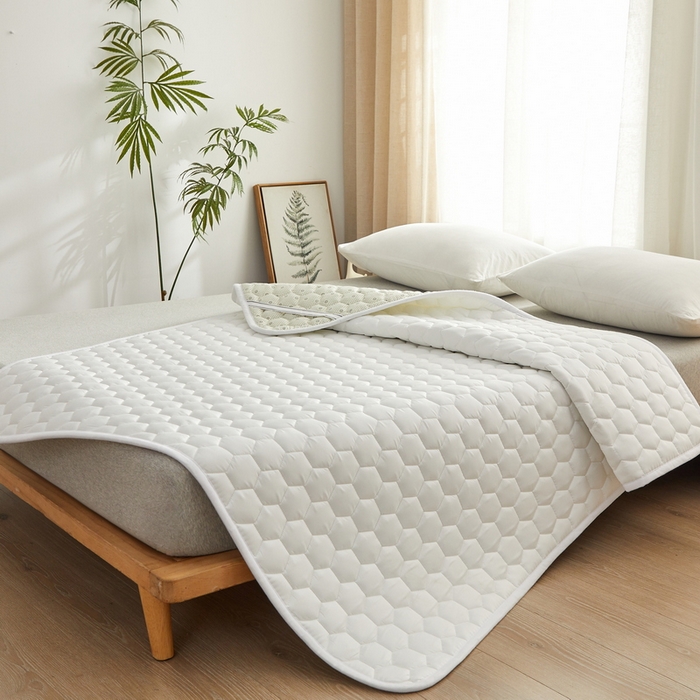 91家纺网 家纺一手货源 找家纺 祁恋婷家居 2024新款全棉夹棉羽丝棉床褥垫 全棉护垫-元气白