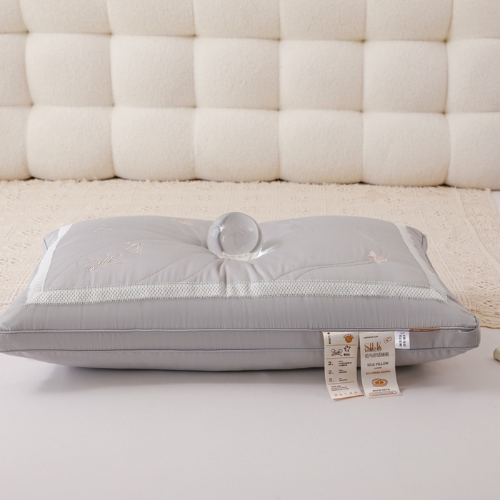 91家纺网 家纺一手货源 找家纺 爱尚家枕芯 2024新款蝴蝶刺绣枕头枕芯 灰色48*74cm/只