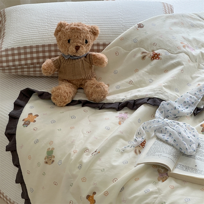 91家纺网 家纺一手货源 找家纺 洋铭区（原狠狠爱） 2024新款皱皱花边全棉夏被 小熊兔兔