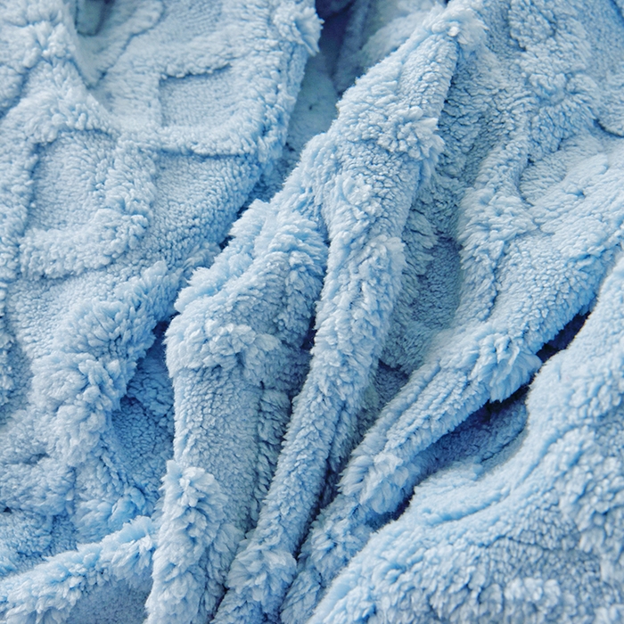 91家纺网 家纺一手货源 找家纺 启博家纺 2024新款提花绒毛毛虫沙发套 天蓝