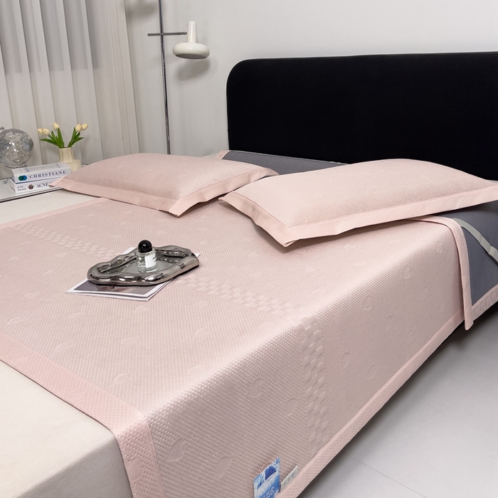 91家纺网 家纺一手货源 找家纺 凉百百 2024新款冰豆豆爱心款凉席冰丝凉席可折叠设计量大价优 爱心款-粉