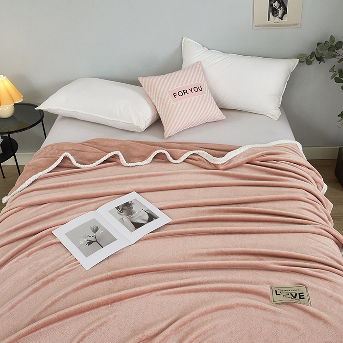 91家纺网 家纺一手货源 找家纺 馨米莱家纺 2024新款牛奶绒盖毯 卡其