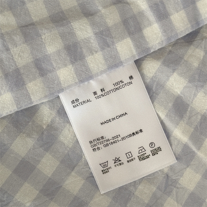 91家纺网 家纺一手货源 找家纺 洋铭区（原狠狠爱） 2024新款毛巾绣水洗棉夏被四件套 蓝格小包包