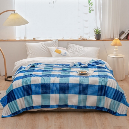 91家纺网 家纺一手货源 找家纺 （总）丹本家纺 2025新款抽条魔法绒印毛毯盖毯--格子