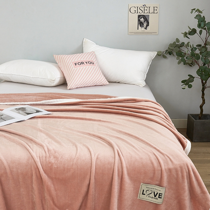 91家纺网 家纺一手货源 找家纺 馨米莱家纺 2024新款牛奶绒盖毯 卡其