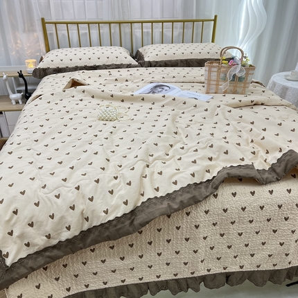 91家纺网 家纺一手货源 找家纺 暖居 2024新款包边春秋被床盖四件套 爱心卡新款